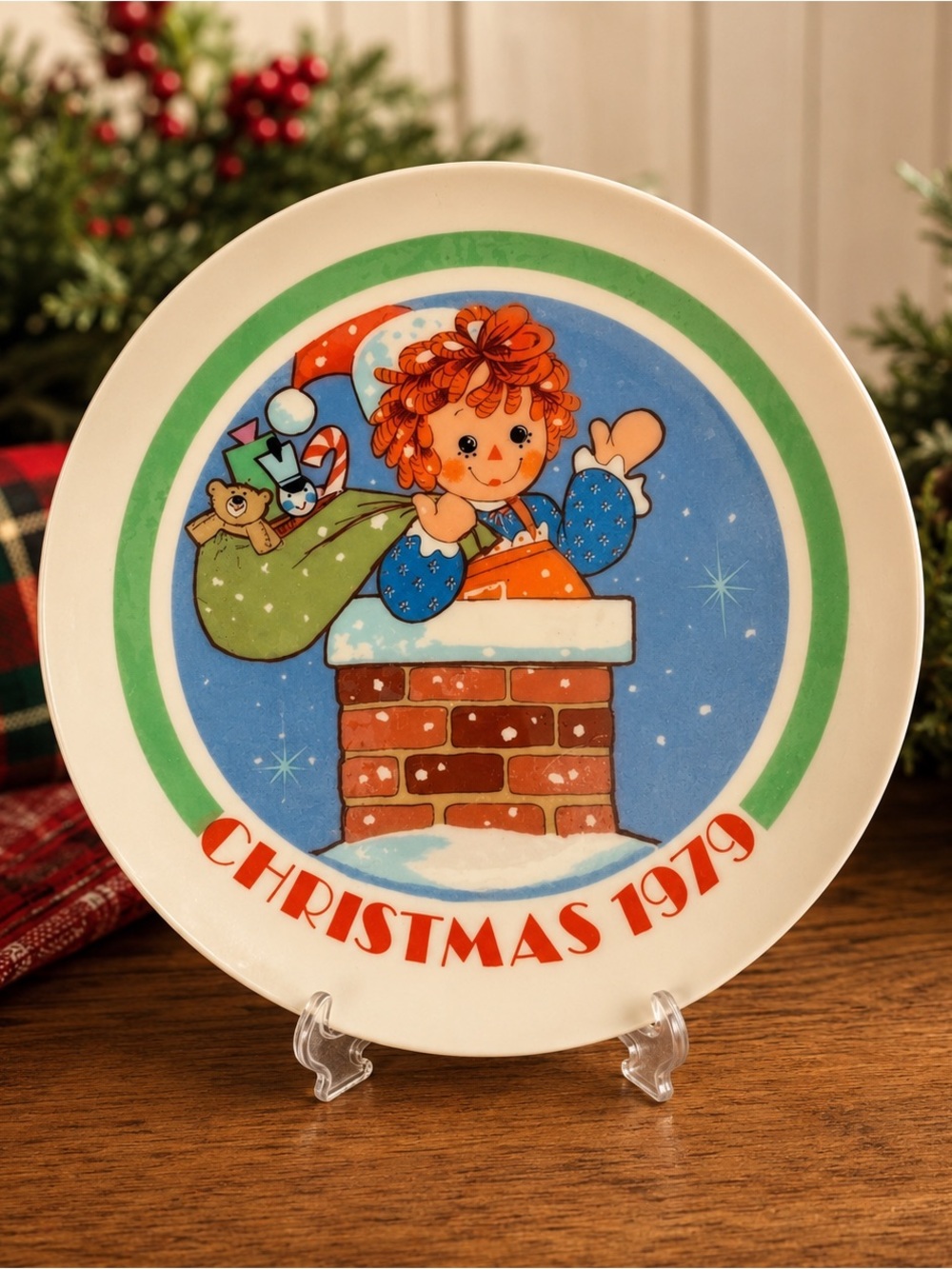 Raggedy Ann 1979 Schmid Christmas Collector Plate “Santa’s Little Helper”
